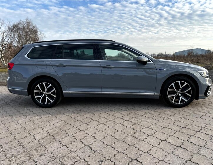 Volkswagen Passat Kombi 1,4 l 160 kw