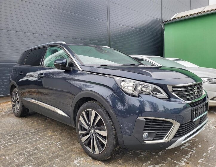 Peugeot 5008 SUV 1,5 l 96 kw