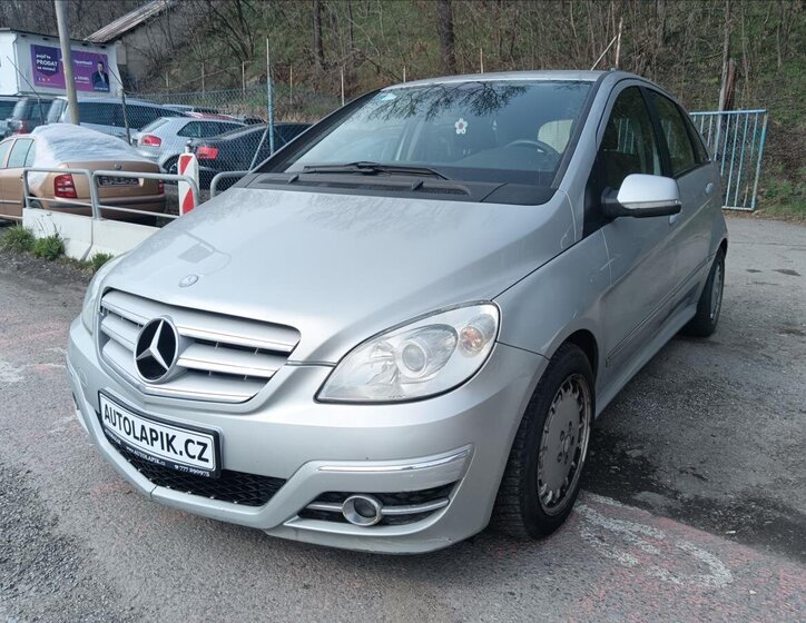 Mercedes-Benz Třídy B MPV 2,0 l 103 kw