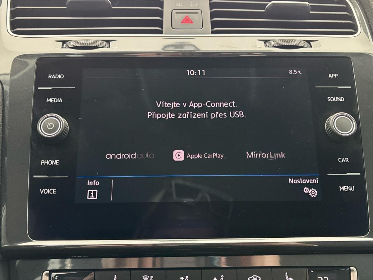 Volkswagen Golf Kombi 1,5 l 96 kw