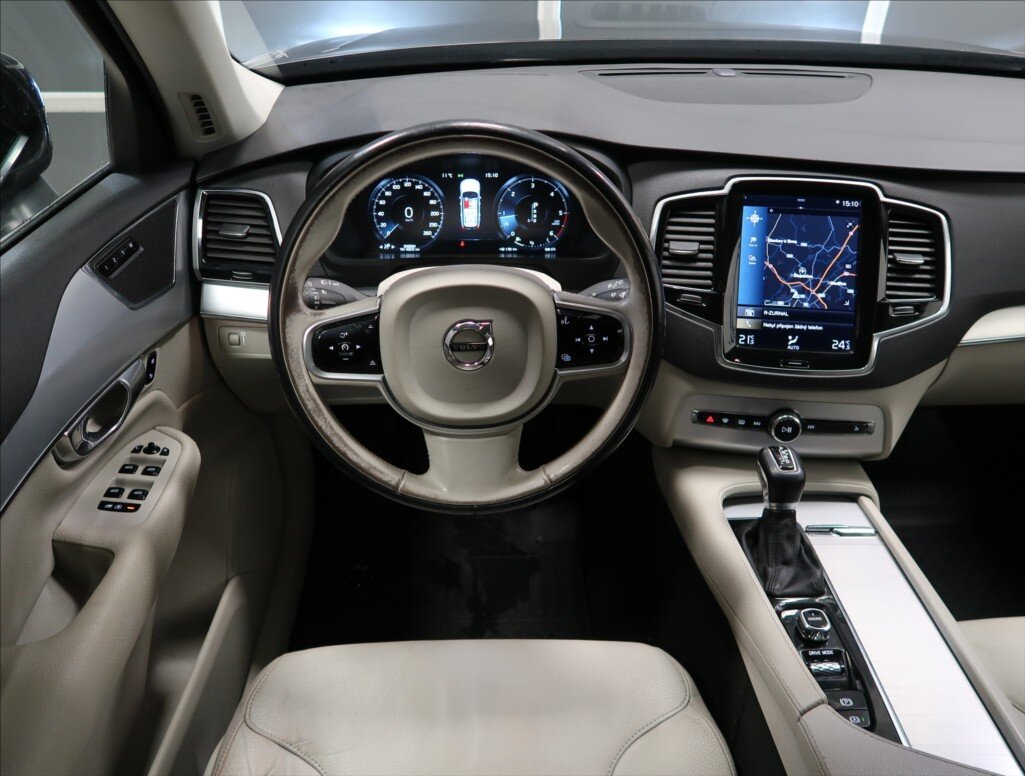 Volvo XC90 SUV 2,0 l 173 kw