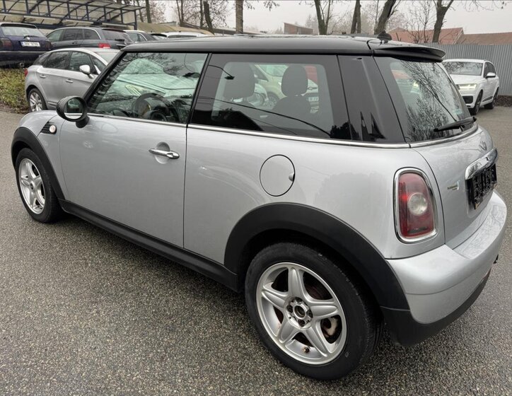 Mini Cooper 9