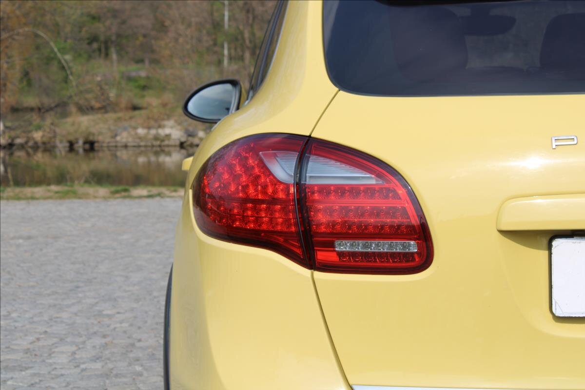 Porsche Cayenne SUV / Terénní 4,8 l 294 kw