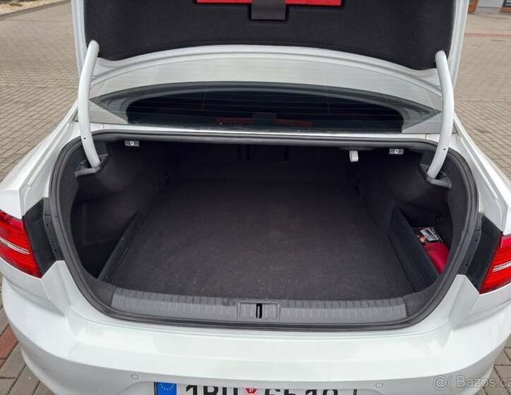 Volkswagen Passat Sedan 0,0 110 kw