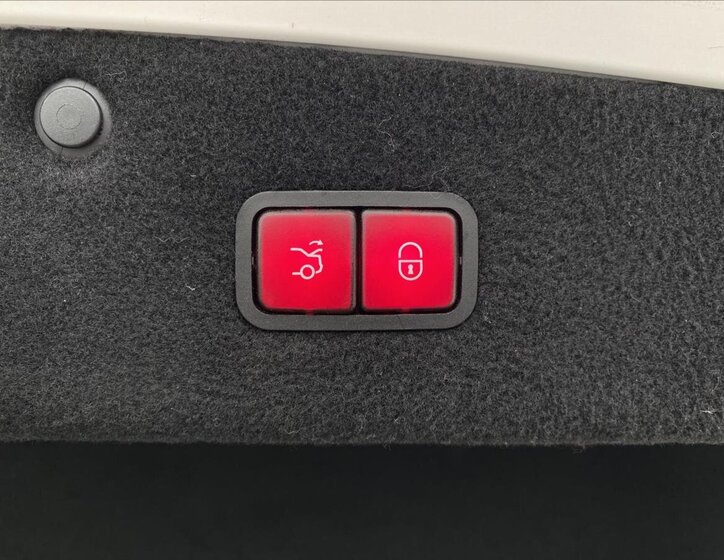 Mercedes-Benz Třídy S Kupé 4,0 l 450 kw