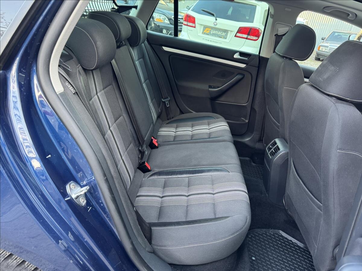 Volkswagen Golf Kombi 1,6 l 77 kw