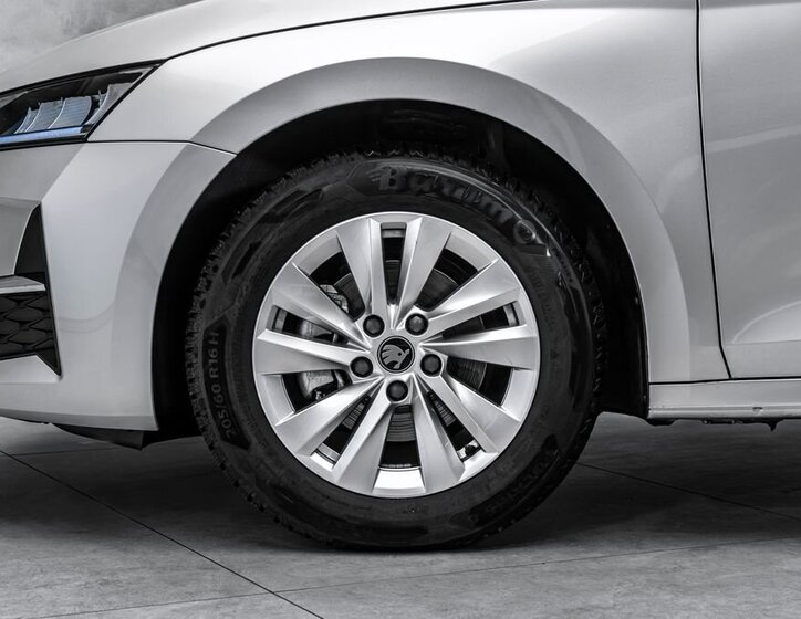 Škoda Octavia Sedan / Limuzína 1,5 l 110 kw