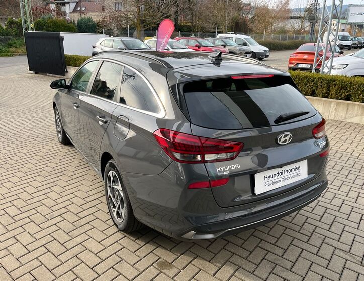 Hyundai i30 4