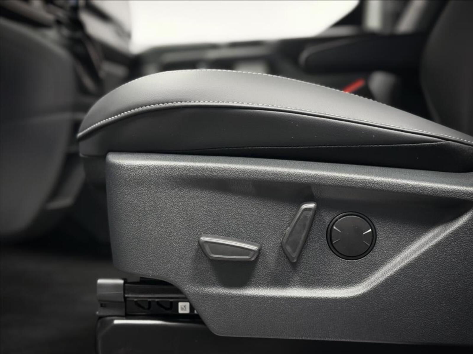 Ford Tourneo Custom 10