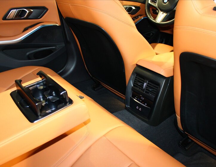 BMW Řada 3 Sedan / Limuzína 2,0 l 140 kw