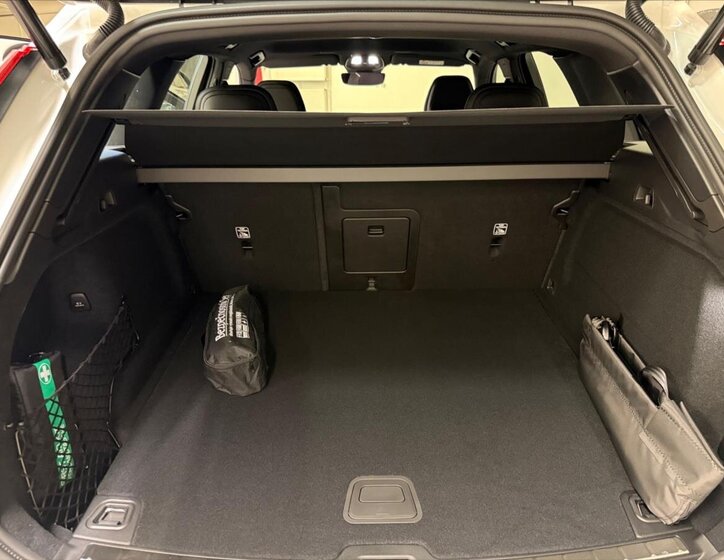 Volvo XC60 SUV / Terénní 2,0 l 184 kw