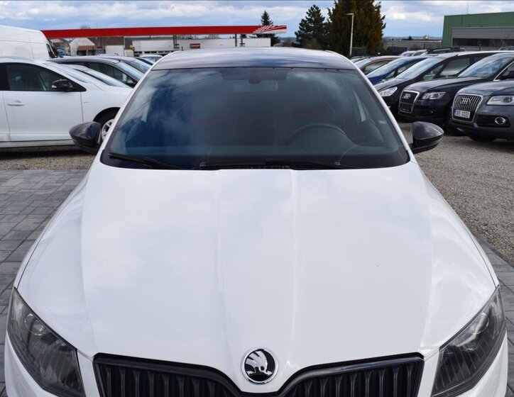 Škoda Octavia Sedan / Limuzína 2,0 l 135 kw