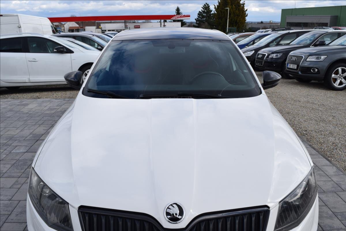 Škoda Octavia Sedan / Limuzína 2,0 l 135 kw