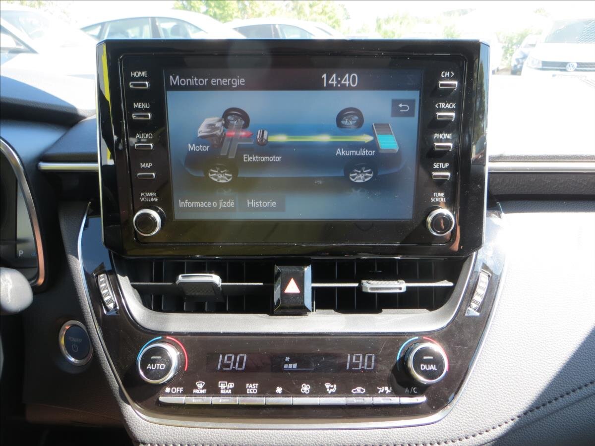 Toyota Corolla Sedan / Limuzína 1,8 l 72 kw