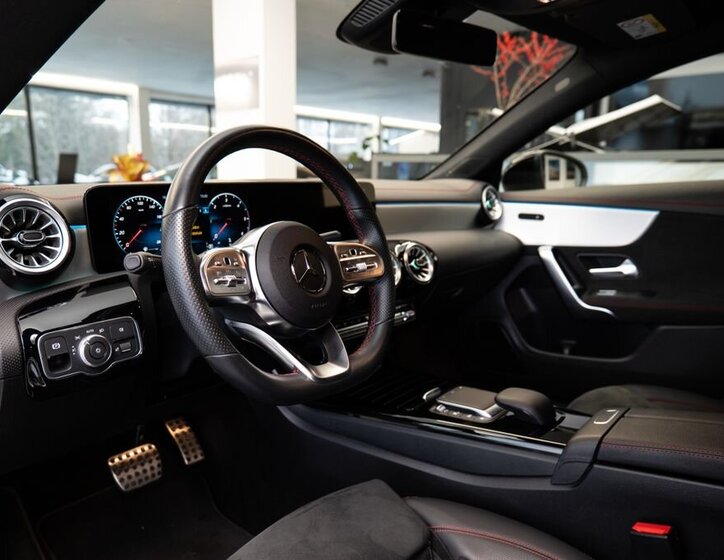 Mercedes-Benz CLA Sedan 2,0 l 110 kw