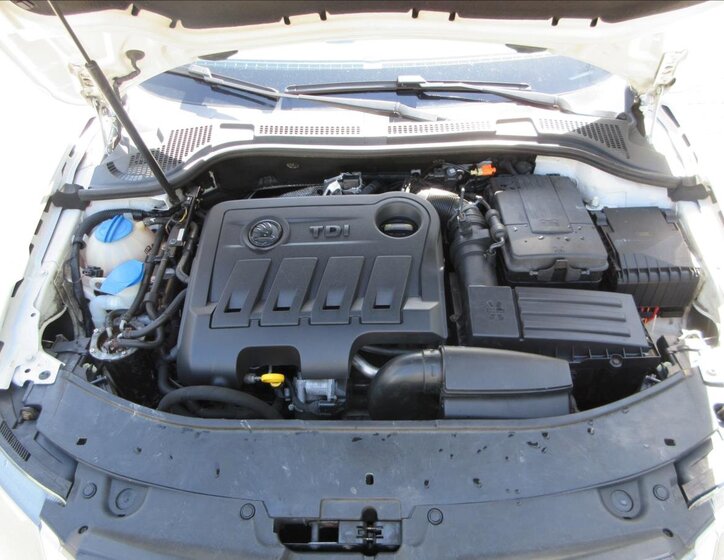 Škoda Superb Sedan / Limuzína 2,0 l 103 kw