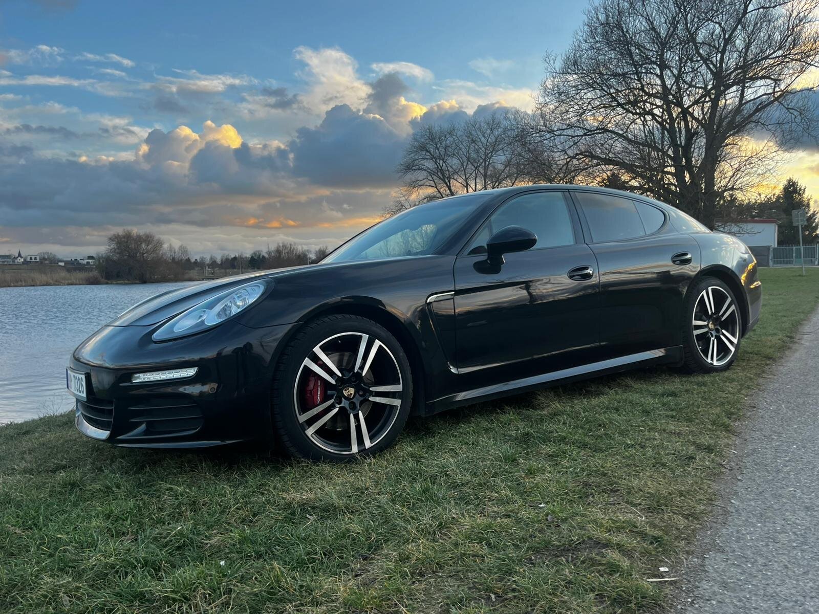Porsche Panamera Hatchback 3,7 l 228 kw