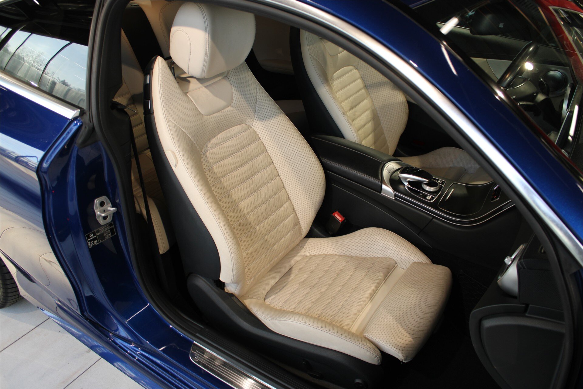 Mercedes-Benz Třídy C Kupé 2,1 l 150 kw