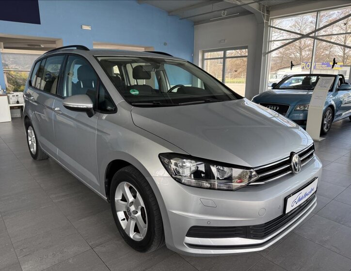 Volkswagen Touran Kombi 1,2 l 81 kw