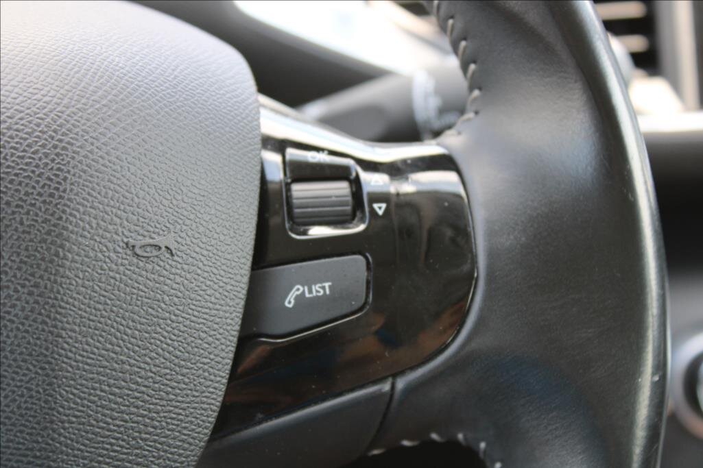 Peugeot 308 Hatchback 1,5 l 75 kw