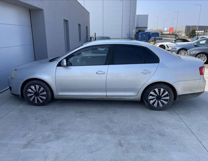 Volkswagen Jetta Sedan / Limuzína 1,9 l 77 kw