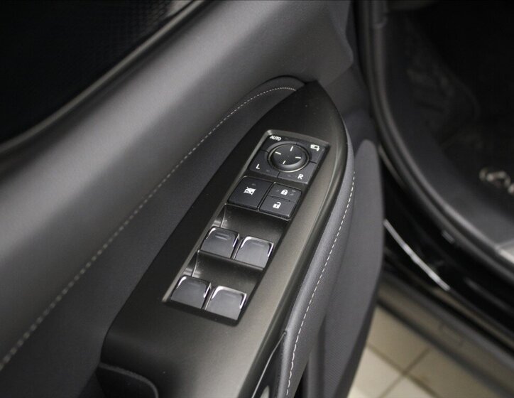 Lexus NX 350h SUV / Terénní 2,5 l 179 kw