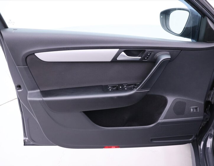 Volkswagen Passat Kombi 2,0 l 103 kw