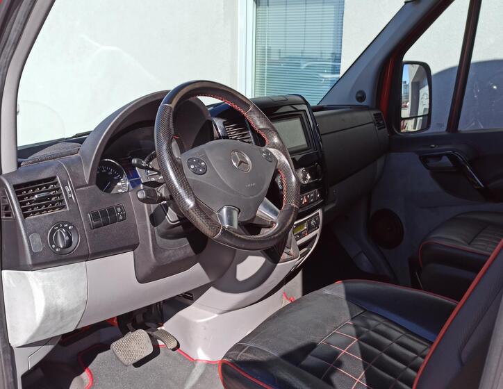Mercedes-Benz Sprinter 10
