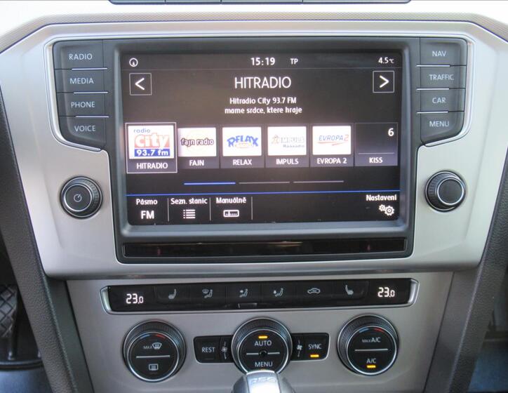 Volkswagen Passat 10