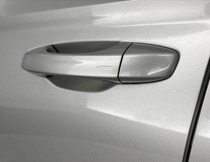 Škoda Karoq SUV / Terénní 1,5 l 110 kw