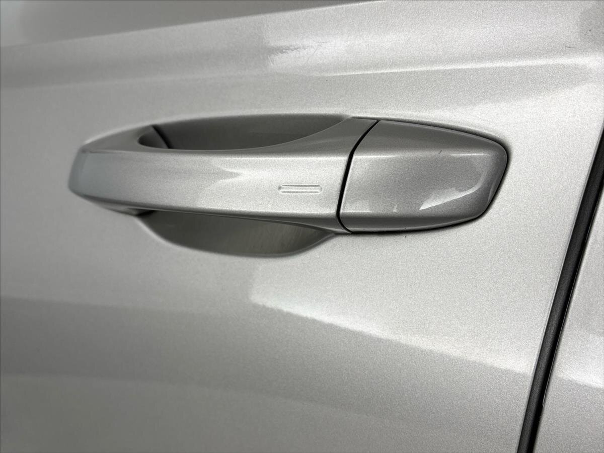 Škoda Karoq SUV / Terénní 1,5 l 110 kw