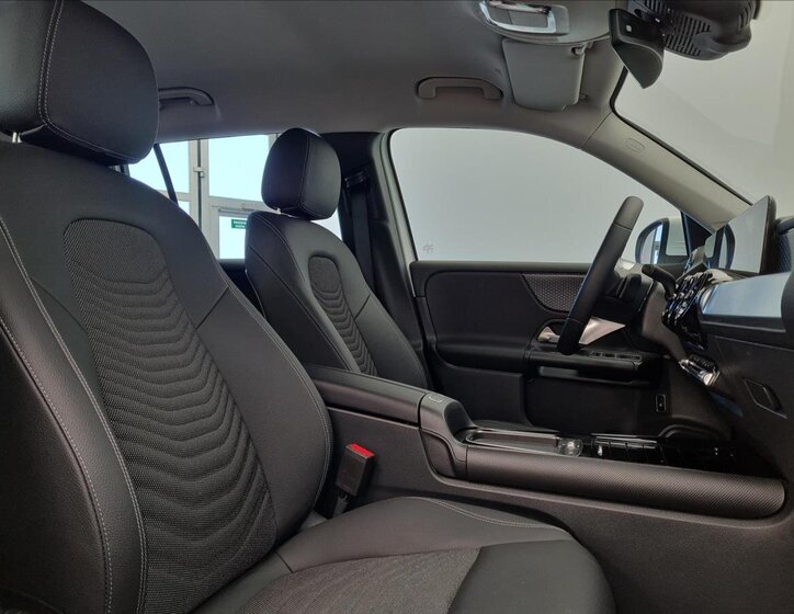 Mercedes-Benz GLB SUV 2,0 l 140 kw