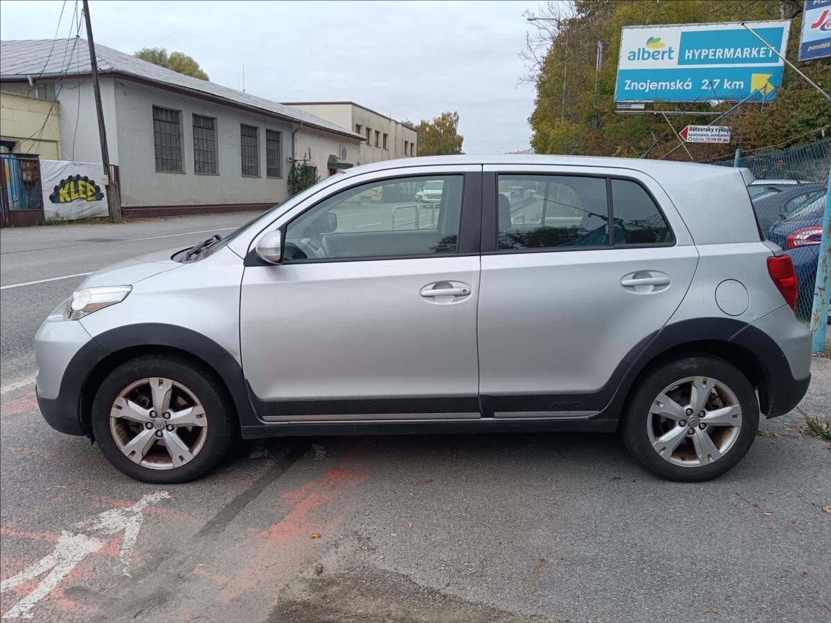 Toyota Urban Cruiser Hatchback 1,4 l 66 kw