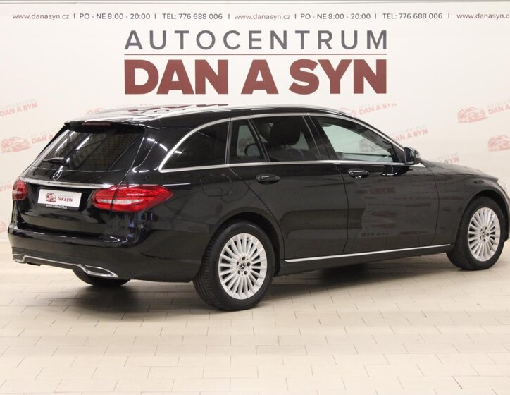 Mercedes-Benz Třídy C Kombi 2,0 l 135 kw