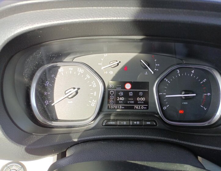 Peugeot Traveller MPV 2,0 l 110 kw