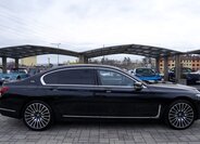 BMW Řada 7 Sedan / Limuzína 6,6 l 430 kw