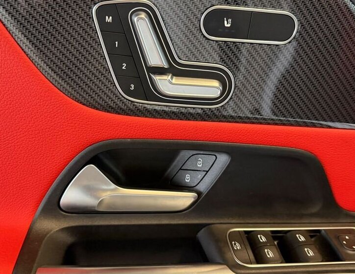 Mercedes-Benz GLB 10