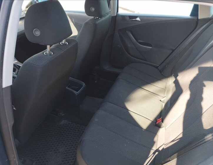 Volkswagen Passat Kombi 2,0 l 103 kw