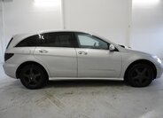 Mercedes-Benz Třídy R SUV 5,0 l 225 kw