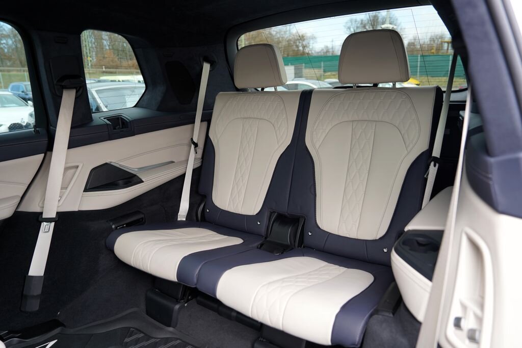 BMW X7 SUV / Terénní 3,0 l 250 kw