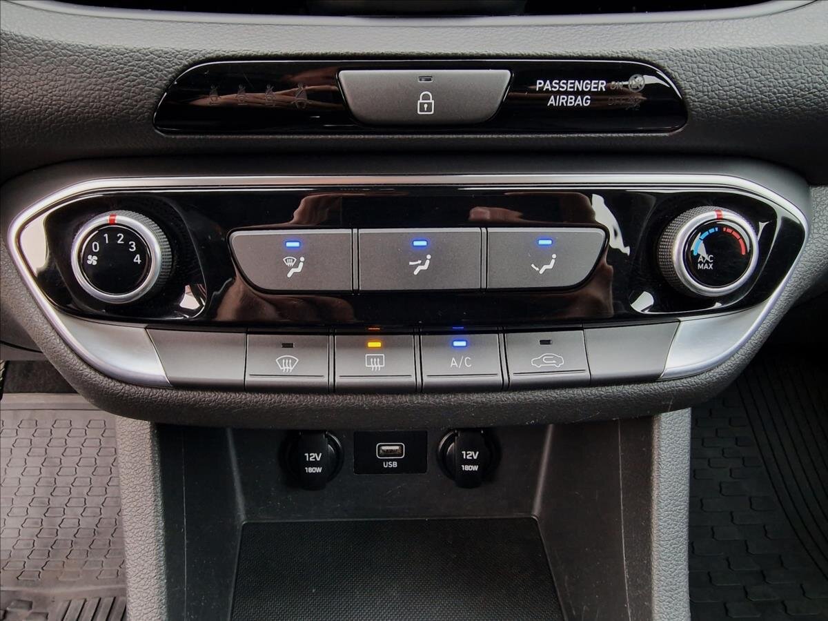 Hyundai i30 Kombi 1,6 l 85 kw