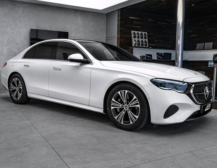 Mercedes-Benz Třídy E 4