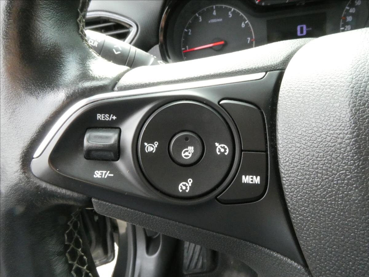 Opel Crossland X MPV 1,2 l 96 kw