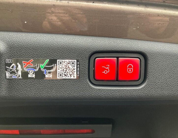 Mercedes-Benz Třídy E Sedan / Limuzína 2,0 l 290 kw