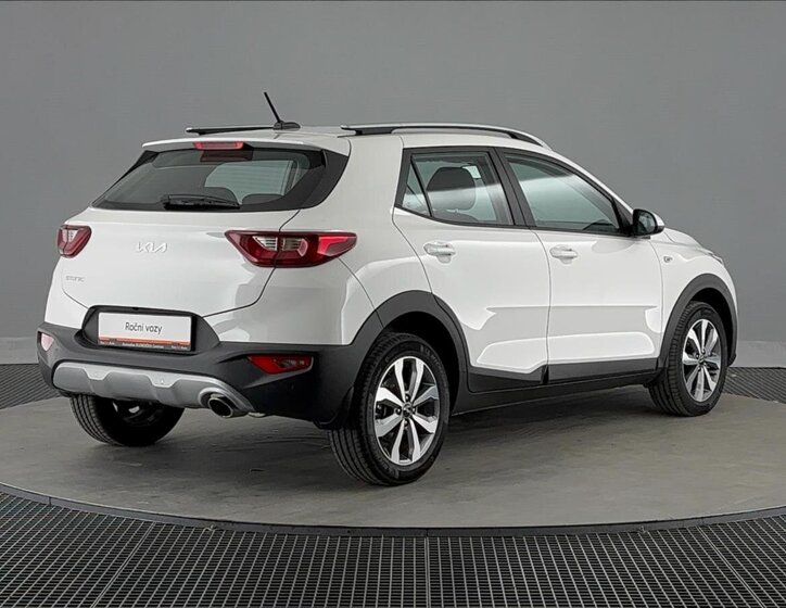 KIA Stonic SUV / Terénní 1,2 l 61 kw