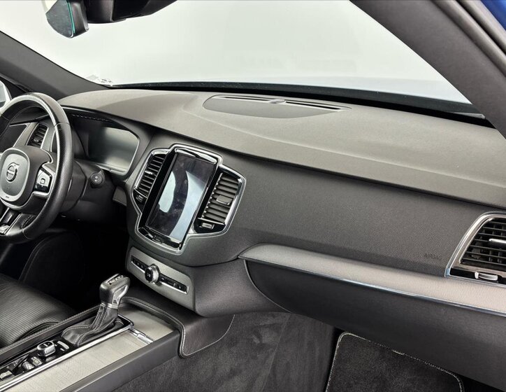 Volvo XC90 SUV / Terénní 2,0 l 173 kw