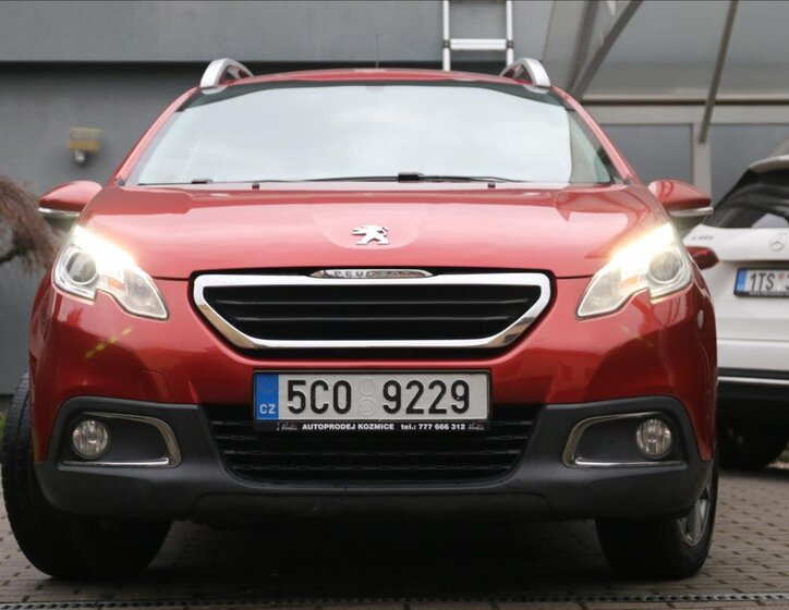 Peugeot 2008 6