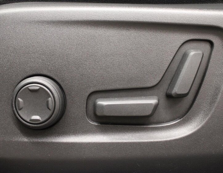 Volvo XC40 SUV / Terénní 2,0 l 182 kw