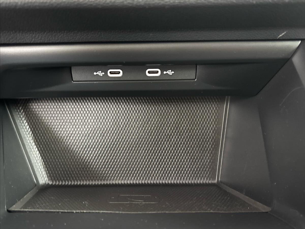 Volkswagen Golf Kombi 2,0 l 85 kw