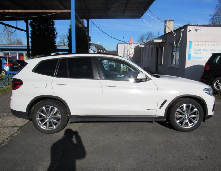 BMW X3 SUV 2,0 l 140 kw